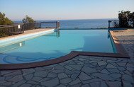 Appt T3 piscine, plage, les pieds dans l'eau