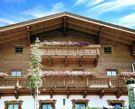 , 2nd floor, 4 bedrooms