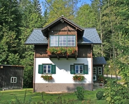Gieringer, ground floor, 3 bedrooms