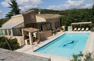 Gîte dans le LUBERON avec piscine (Vaucluse)