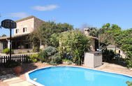 Algaida rustic house in the countryside