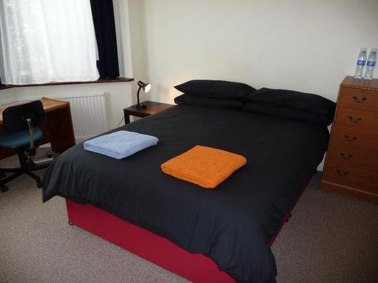 Room 1 - to let daily, weekly or monthly – room 1
