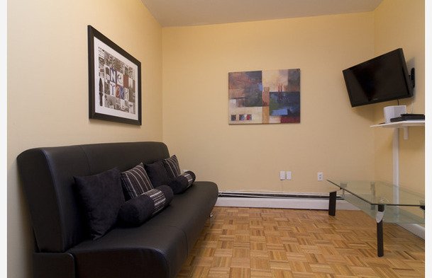 [7239] midtown 2 br w/ 3 beds 
